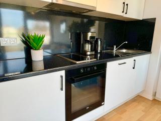 Modern Apartment with Balcony near Vienna - 3