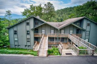 Slopeside Easy Street - Sugar Mountain - 0