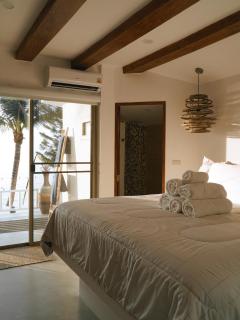 Mo's Beachfront Villa By S&p Villa Management - 4