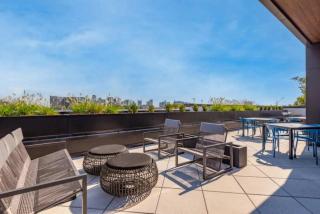 Three King Suites with Pool Gym Balcony Garage Right on Music Row Downtown Views from Rooftop Walk to RCA Studio B & Local Dining Elevator Access 24 Hr Hospitality - 6