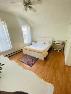 Private bathroom inside Master bedroom! - 0