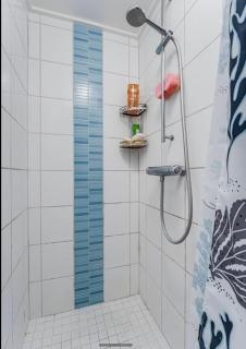 Ein großes Hausam Wald mit Bach für 8 Personen - 9