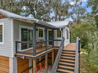 Tropical Hideaway l Mins to DNTN l Dog Friendly - 4