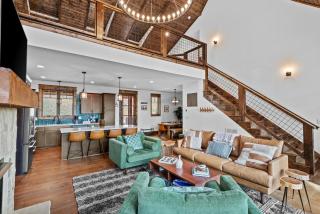 Llama Creek Cabin at Eagles Nest - 3