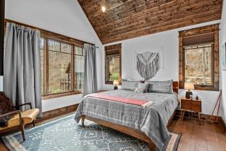 Llama Creek Cabin at Eagles Nest - 1