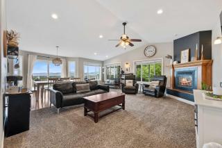 Black Hills Getaway with Hot Tub & Game Room for 18 - 9