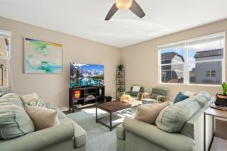 Windshire Retreat with Pool, Garage and Pet-Friendly - 5