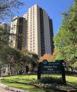 Modern Downtown 2 Bed 2 Bath Near Aquarium - 1