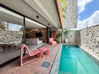 Casa 3 Suítes Piscina e Hidro para até 9 pessoas - 0