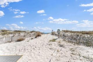 Cozy Beachfront Condo with Pool - 5