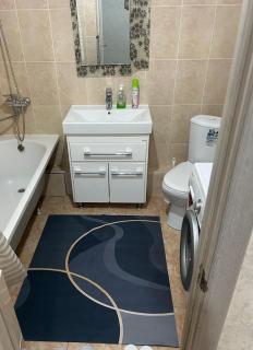 Apart у Дворца школьников - 2