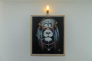 Cozy 1BR Stay Near Bahai Temple - WIFI, AC, SMART TV - 2