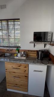 Madeley House Unit 4 near Oliver Tambo Airport - 3