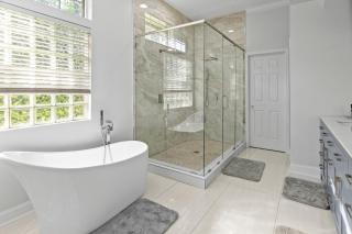 Riverfront Escape! Private Pier, 4 BR Home and Room to Entertain - 6