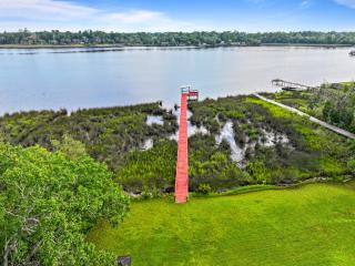 Riverfront Escape! Private Pier, 4 BR Home and Room to Entertain - 2