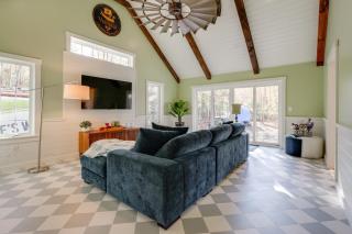 Beaches, Golf and More Family Home on Frye Island! - 8