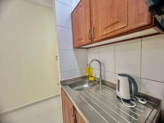 Deira stylish unit close to Dubai Hospital - 2