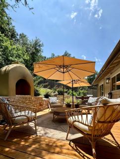 Art Deco Gem-King Suite-Hot Tub-Outdoor Fire Place - 0