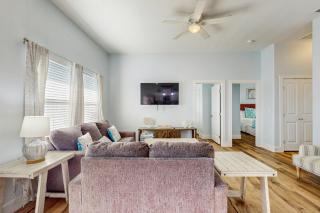 Breezy Cottage - Rockport - 4