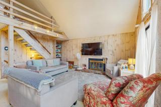 Farmhouse on the Road - 9