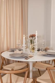 Aurora City Suite, perfect location - 3