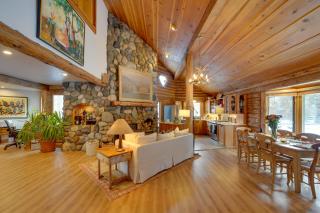 Life on Easy Street with Hot Tub 7 Mi to Dwtn! - 5