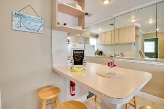 Cozy Ormond Beach Bungalow Steps to the Sand - 1