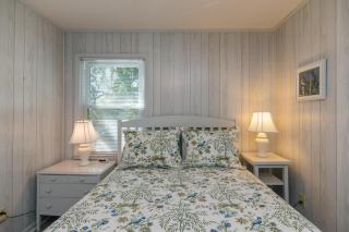 Janet's Blue Haven - 2