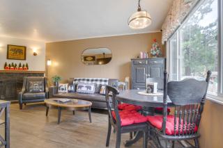 Big Bear Ski Hideaway! Cozy Cabin with Fenced Yard - 7