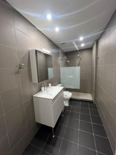 Strefi Hill Suites - 1