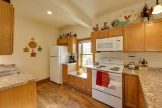 McJuggers Loft Walk to Lake, Park, Restaurants - 3