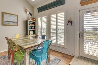 Ocean-View Beach House in Galveston, Dogs Welcome! - 3