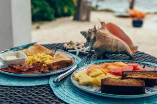 The Tropical Breeze Cottage - 8