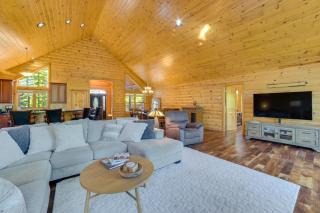 Luxury Cabin in The Reserve at Boyne Mountain - Boyne Falls - 2