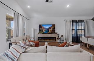 Desert Chic Glendale Oasis Near Stadium BBQ - 8