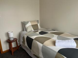 Rural retreat close to town - 7