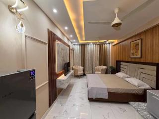 Danny Luxe studio Apartment - 2