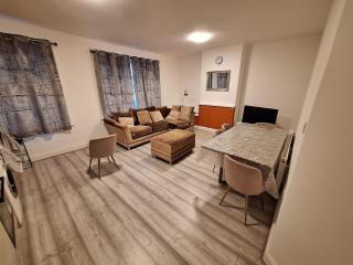 home in Kingston on King's road london - 0