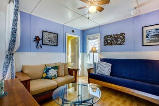 Ocean View with Hot Tub Miles Of Sandy Beach! Abalone Beach Cottage - 5