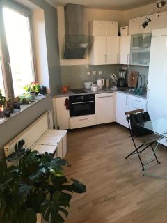 COSY&SUNNY flat, center 10min, park 3min, baby cot, free weekend parking - 2