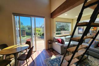 Oregon Coast Container Home, Dog Friendly! The Beach Box - 7