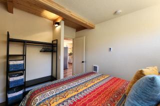 Oregon Coast Container Home, Dog Friendly! The Beach Box - 5