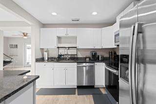 Saltwater Pool and Putting Green Bradenton Oasis - 3