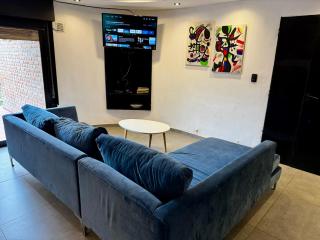 Departamento Entero 2 Dormitorios B° Urca con Cochera - 9