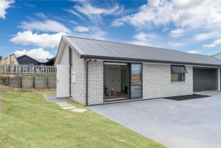 Wharewaka Vista - Taupo Holiday Home - 0