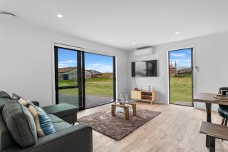 Wharewaka Vista - Taupo Holiday Home - 9