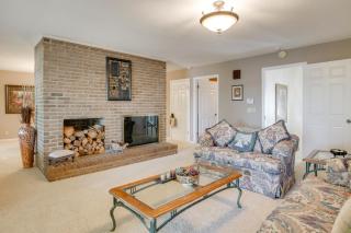 Waterfront Lake Hartwell Home Less Than 1 Mi to Marina! - 5