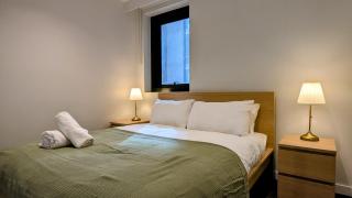 Free parking - 2 bed 2 bathroom modern apartment - 1