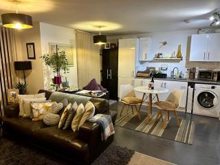 Central, park penthouse, fantastic terrace views - 0