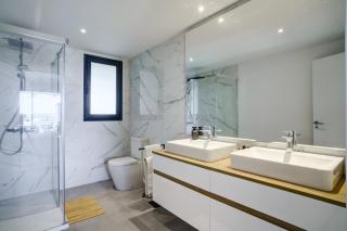 Modern 3B with Spa and Gym - 8